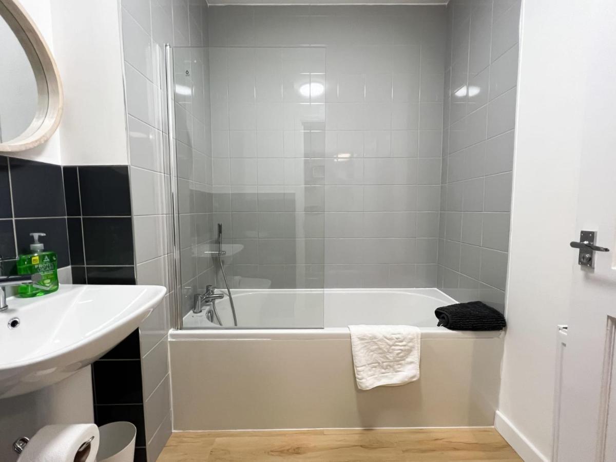 Glasgow 2 Bedroom Apartment Екстериор снимка